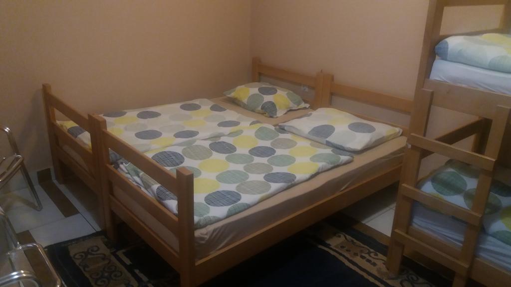 Hostel 021 Novi Sad Oda fotoğraf