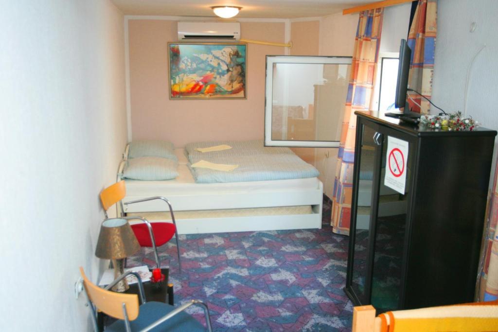 Hostel 021 Novi Sad Oda fotoğraf