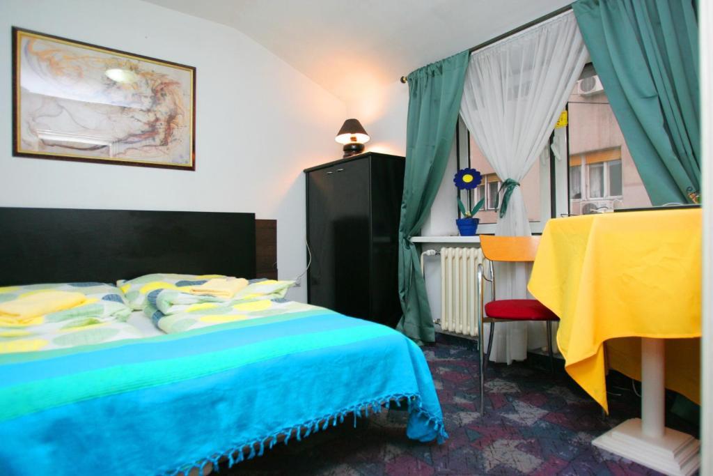 Hostel 021 Novi Sad Dış mekan fotoğraf