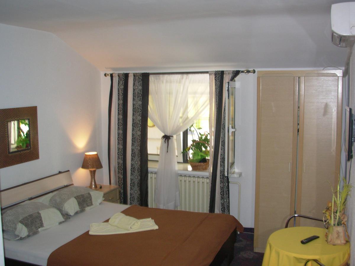 Hostel 021 Novi Sad Dış mekan fotoğraf